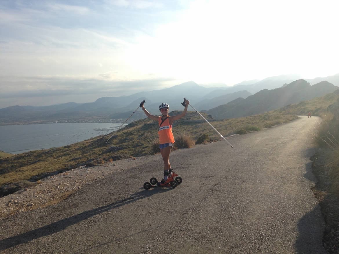 Deportista de Rollerski en Port Pollensa